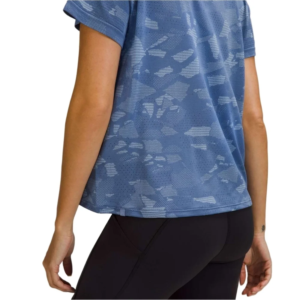 Lululemon Mosaic Multiply Water Drop Blue Linen Train to Be Short Sleeve Shirt 8